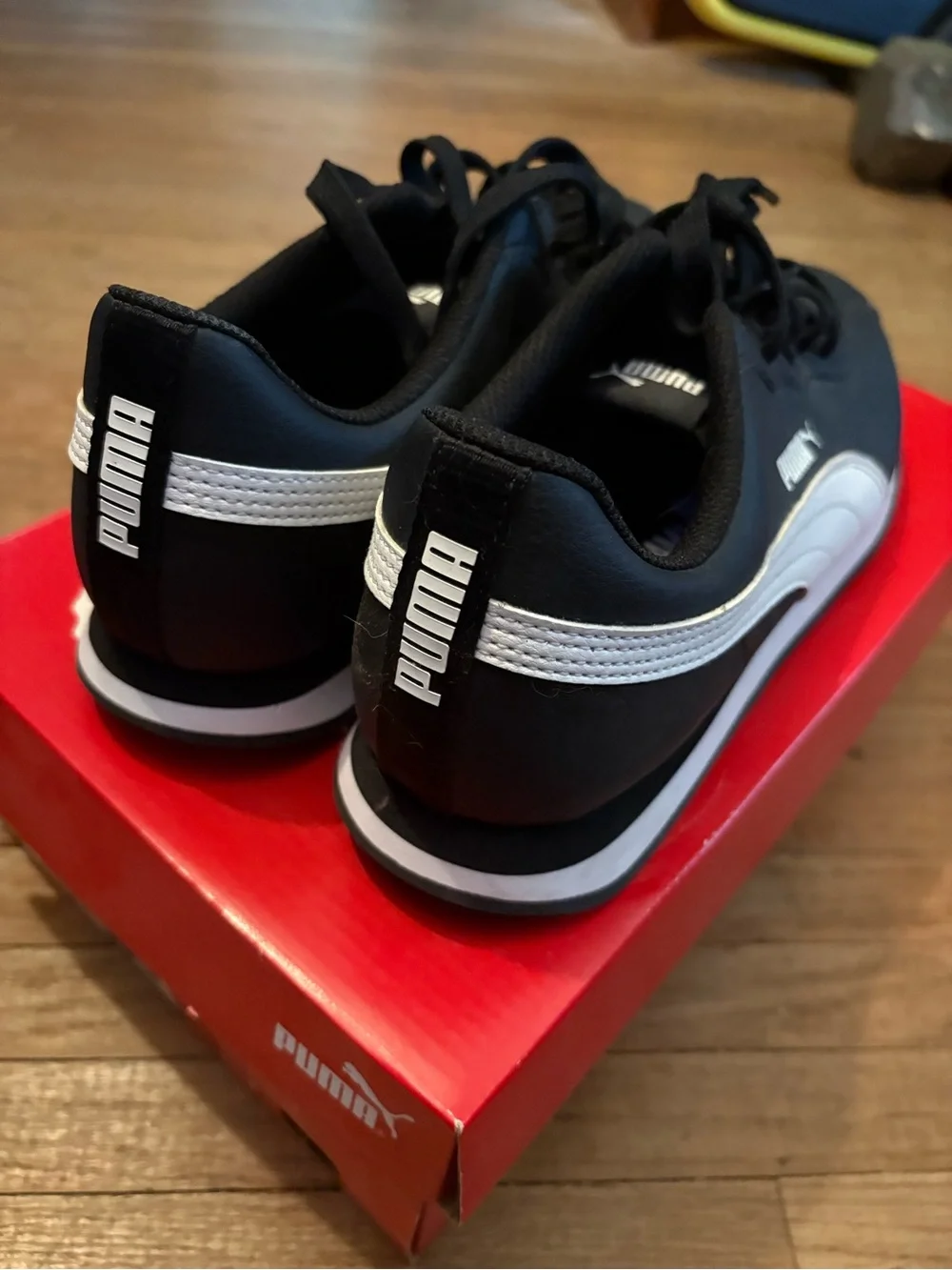 Puma Men's Black & White Turin Retro Sneakers